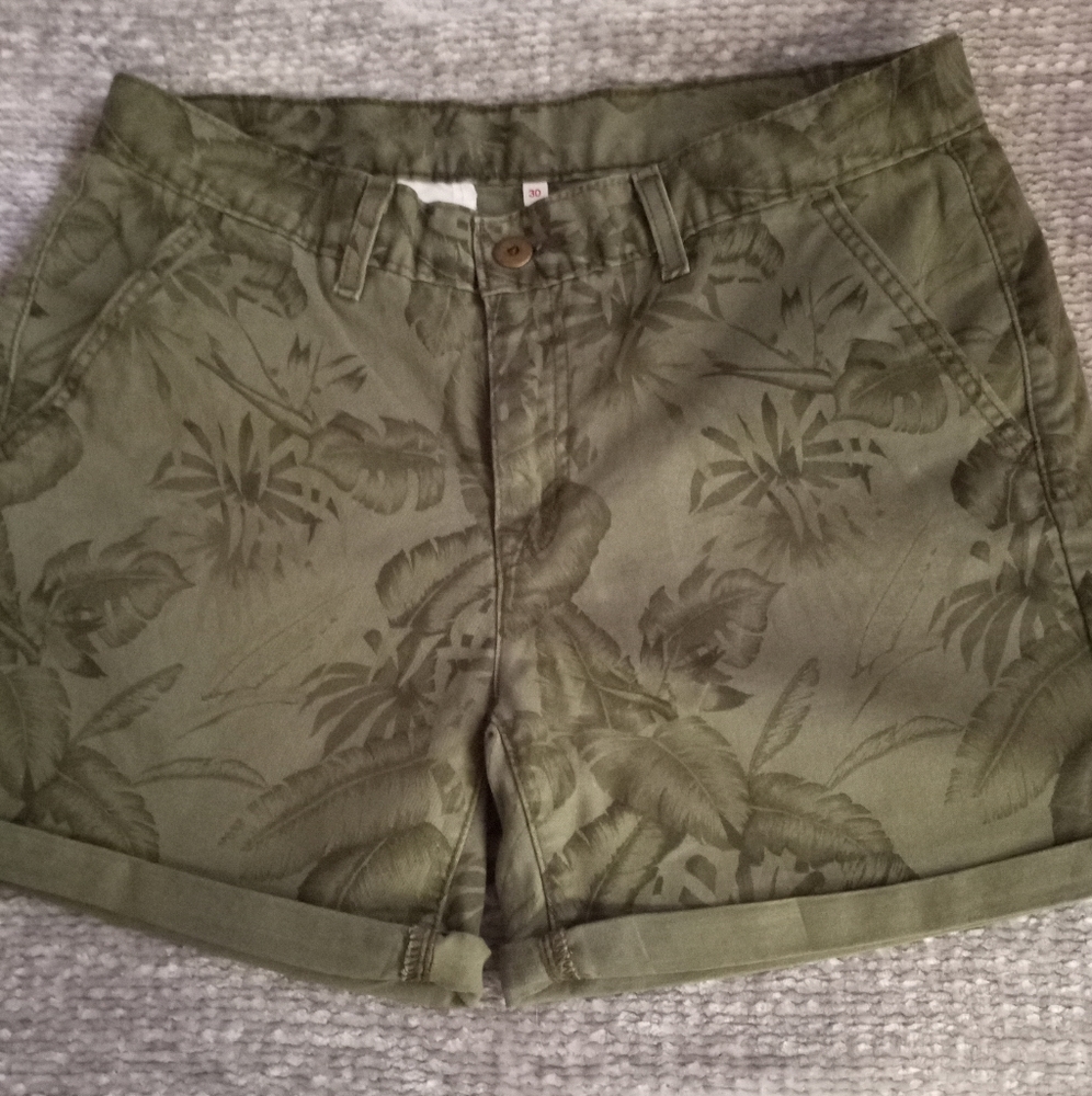 Levi Shorts W/ Palms Trees Size 10